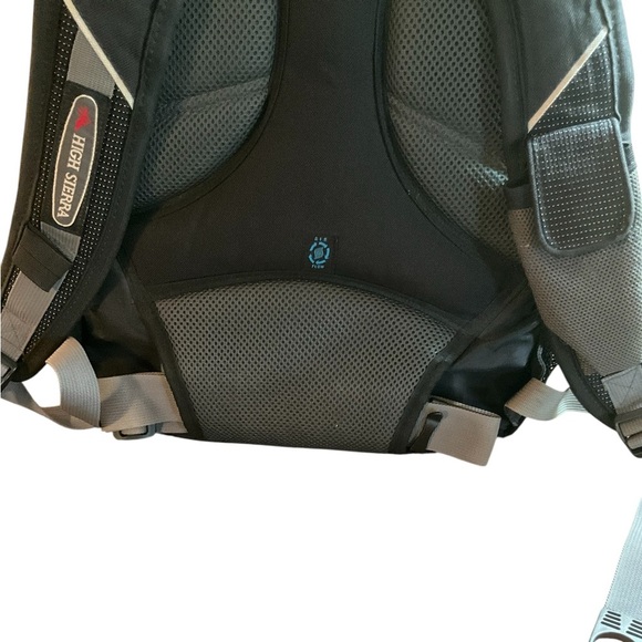 High Sierra Suspension Strap System Black Backpack - Picture 7 of 11